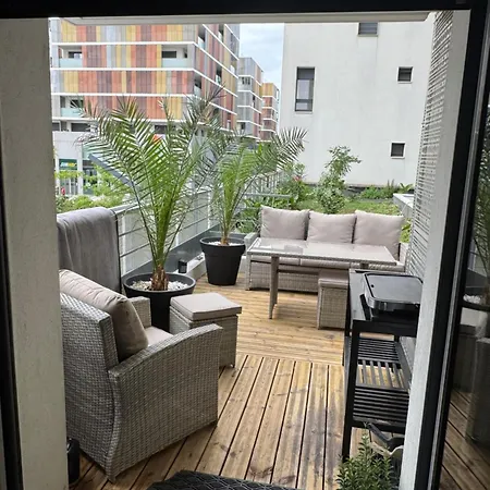 Garden Apartment *