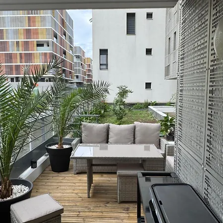 Garden Apartment *